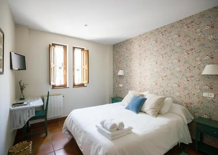 Inn La Fuentona De *